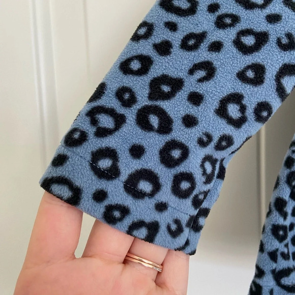 EUC | Carter’s baby girl’s leopard print fleece zip‎ jacket — 18 months - Picture 2 of 6
